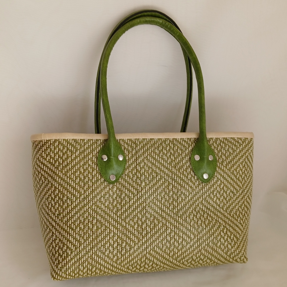 Elegant Green Woven Tote Bag Double Handle  Zipper Closure With Pocket Inside